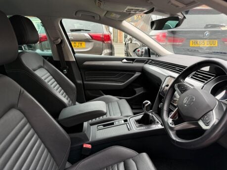 Volkswagen Passat SEL TSI EVO 19