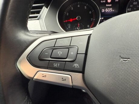 Volkswagen Passat SEL TSI EVO 23