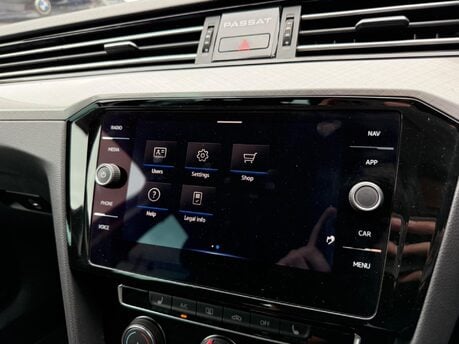 Volkswagen Passat SEL TSI EVO 29