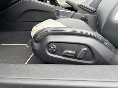 Audi TT RS TFSI QUATTRO 8