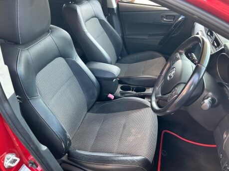 Toyota Auris 1.8 VVT-h Excel CVT Euro 6 (s/s) 5dr 12