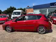 Toyota Auris 1.8 VVT-h Excel CVT Euro 6 (s/s) 5dr 3