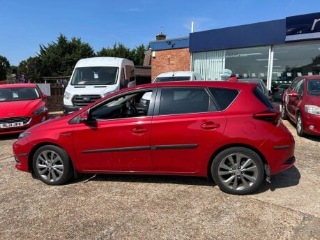 Toyota Auris 1.8 VVT-h Excel CVT Euro 6 (s/s) 5dr 3
