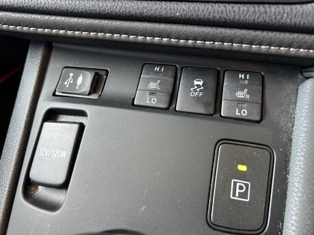 Toyota Auris 1.8 VVT-h Excel CVT Euro 6 (s/s) 5dr 15