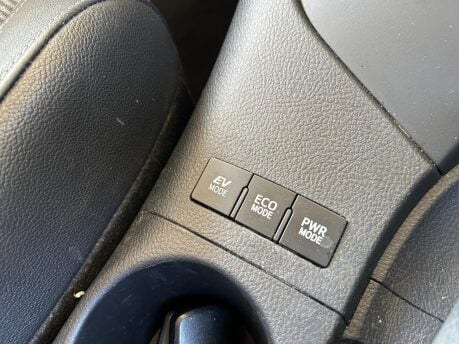 Toyota Auris 1.8 VVT-h Excel CVT Euro 6 (s/s) 5dr 14