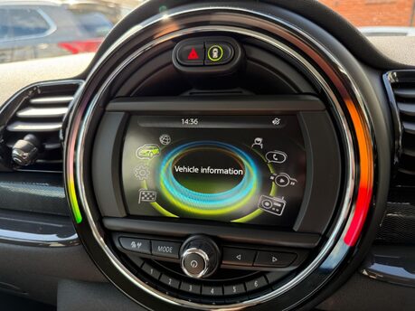 Mini Clubman COOPER D 21