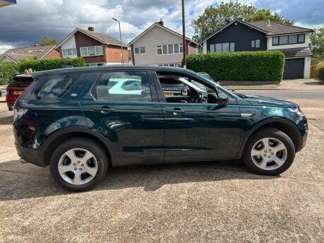 Land Rover Discovery Sport 2.0 TD4 SE Tech 4WD Euro 6 (s/s) 5dr (5 Seat) 9