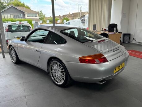 Porsche 911 CARRERA 3