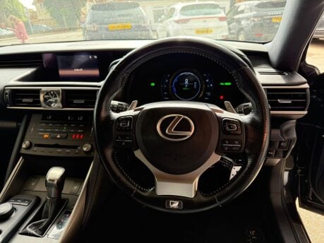 Lexus Is 300H F SPORT 33