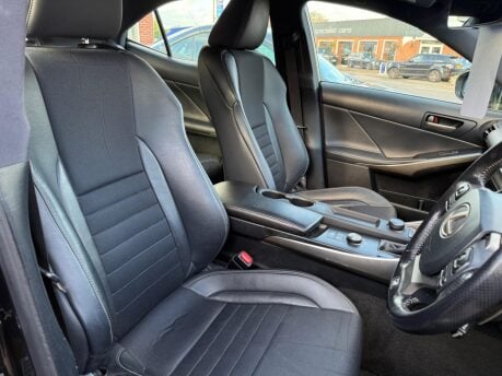 Lexus Is 300H F SPORT 15