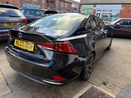 Lexus Is 300H F SPORT 7