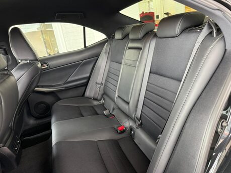 Lexus Is 300H F SPORT 18