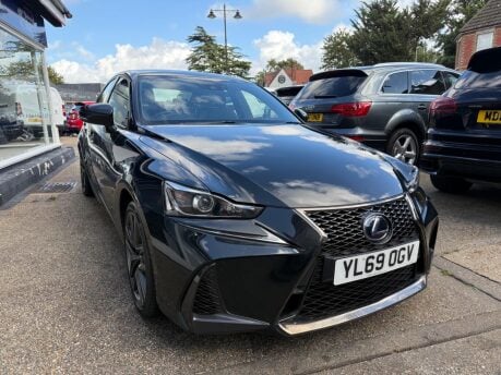 Lexus Is 300H F SPORT 9
