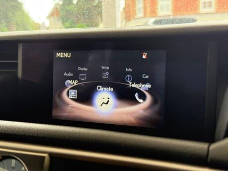 Lexus Is 300H F SPORT 26