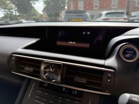 Lexus Is 300H F SPORT 25