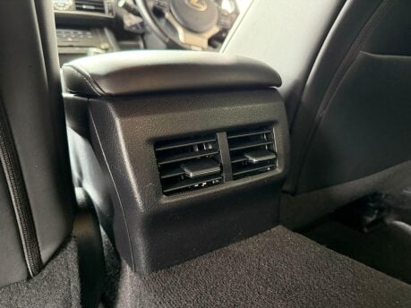Lexus Is 300H F SPORT 37