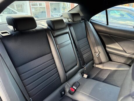 Lexus Is 300H F SPORT 13