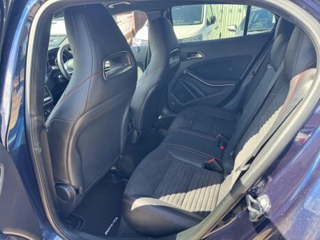 Mercedes-Benz GLA GLA 220 D 4MATIC AMG LINE PREMIUM 18