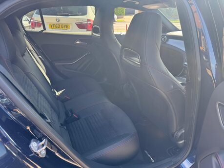 Mercedes-Benz GLA GLA 220 D 4MATIC AMG LINE PREMIUM 21
