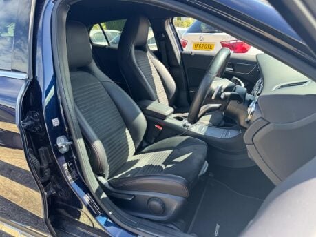 Mercedes-Benz GLA GLA 220 D 4MATIC AMG LINE PREMIUM 24