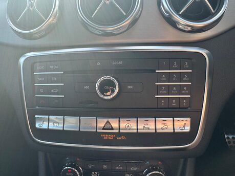Mercedes-Benz GLA GLA 220 D 4MATIC AMG LINE PREMIUM 33