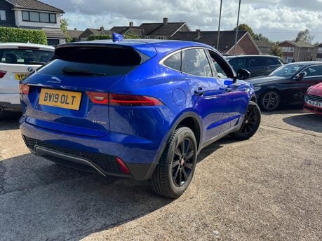 Jaguar E-Pace S 10