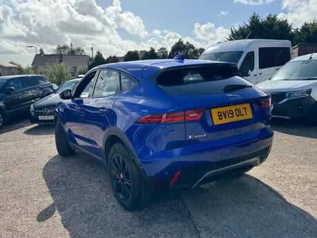 Jaguar E-Pace S 6