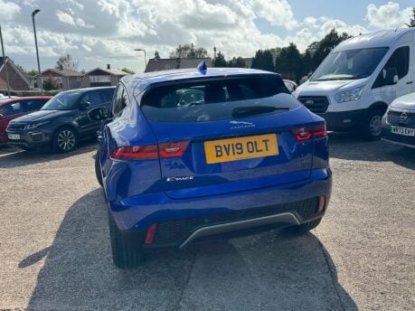 Jaguar E-Pace S 7