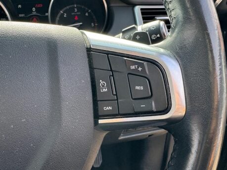 Land Rover Discovery Sport SD4 HSE 27