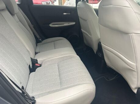 Honda Jazz I-MMD EX 16
