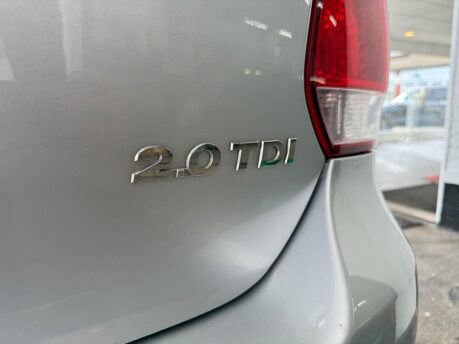Volkswagen Golf 2.0 TDI SE DSG Euro 5 5dr 25