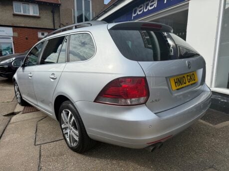 Volkswagen Golf 2.0 TDI SE DSG Euro 5 5dr 6
