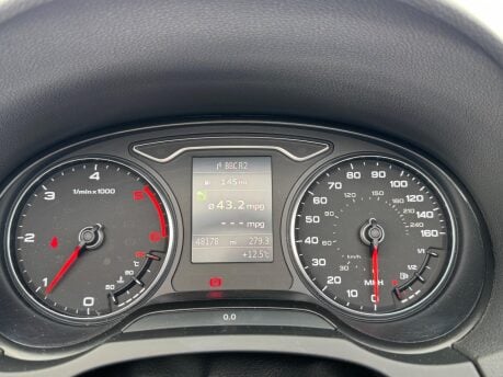 Audi A3 TDI S LINE 22