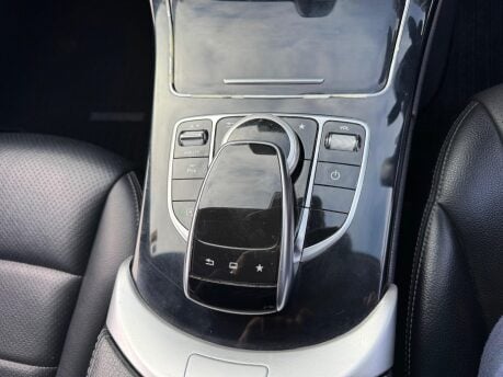 Mercedes-Benz C Class C200 SPORT 31
