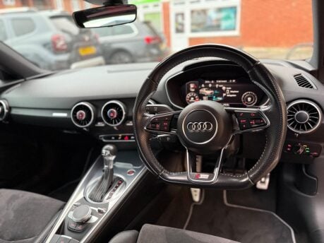 Audi TT TFSI QUATTRO S LINE 25