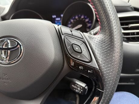Toyota C-HR GR SPORT 32