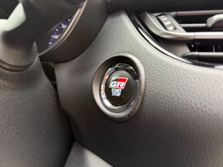 Toyota C-HR GR SPORT 43