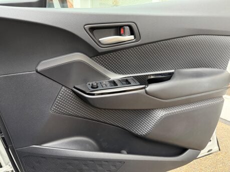 Toyota C-HR GR SPORT 28