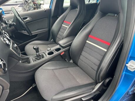 Mercedes-Benz A Class A180 BLUEEFFICIENCY SE 17