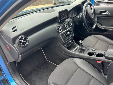 Mercedes-Benz A Class A180 BLUEEFFICIENCY SE 16