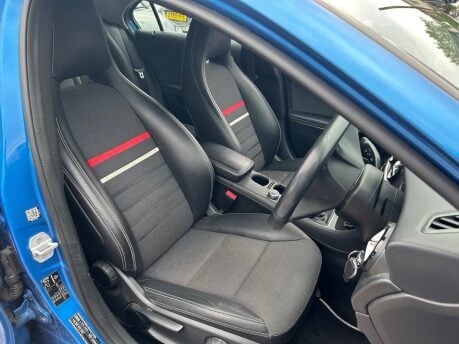 Mercedes-Benz A Class A180 BLUEEFFICIENCY SE 19