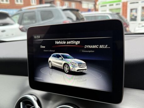 Mercedes-Benz GLA GLA 220 D 4MATIC AMG LINE 36