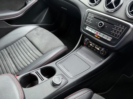 Mercedes-Benz GLA GLA 220 D 4MATIC AMG LINE 23