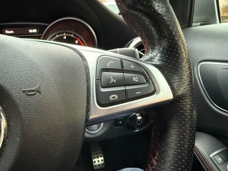 Mercedes-Benz GLA GLA 220 D 4MATIC AMG LINE 29