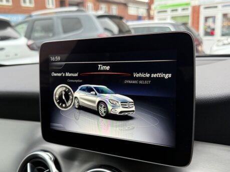 Mercedes-Benz GLA GLA 220 D 4MATIC AMG LINE 32