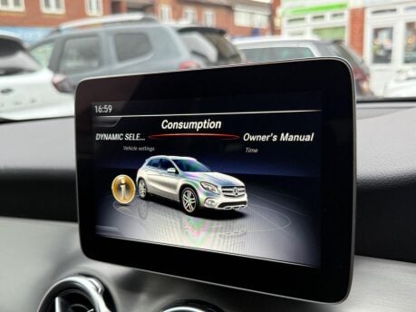 Mercedes-Benz GLA GLA 220 D 4MATIC AMG LINE 34