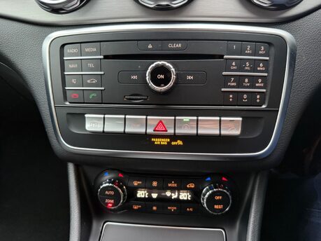 Mercedes-Benz GLA GLA 220 D 4MATIC AMG LINE 30