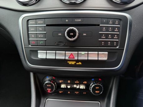 Mercedes-Benz GLA GLA 220 D 4MATIC AMG LINE 30
