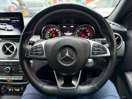 Mercedes-Benz GLA GLA 220 D 4MATIC AMG LINE 27