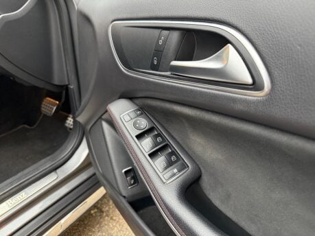 Mercedes-Benz GLA GLA 220 D 4MATIC AMG LINE 21